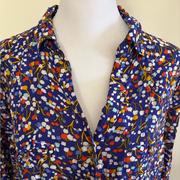 Conversations by Anthropologie Blue Flower Colloquial Button Down Shirt Size 8 - Picture 6 of 12